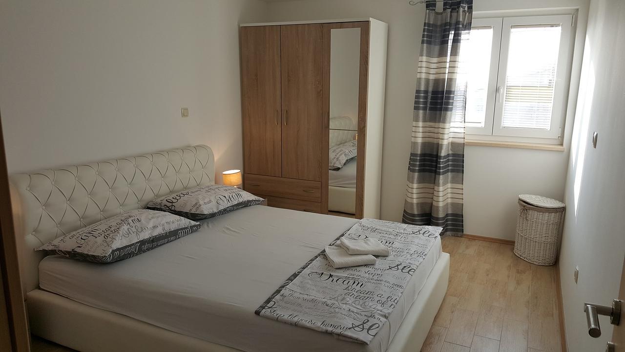 Apartman Baric Sevid Exterior photo